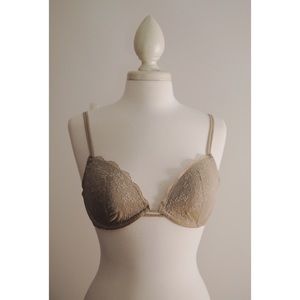 GapBody Favorite Plunge Gray Lace Bra